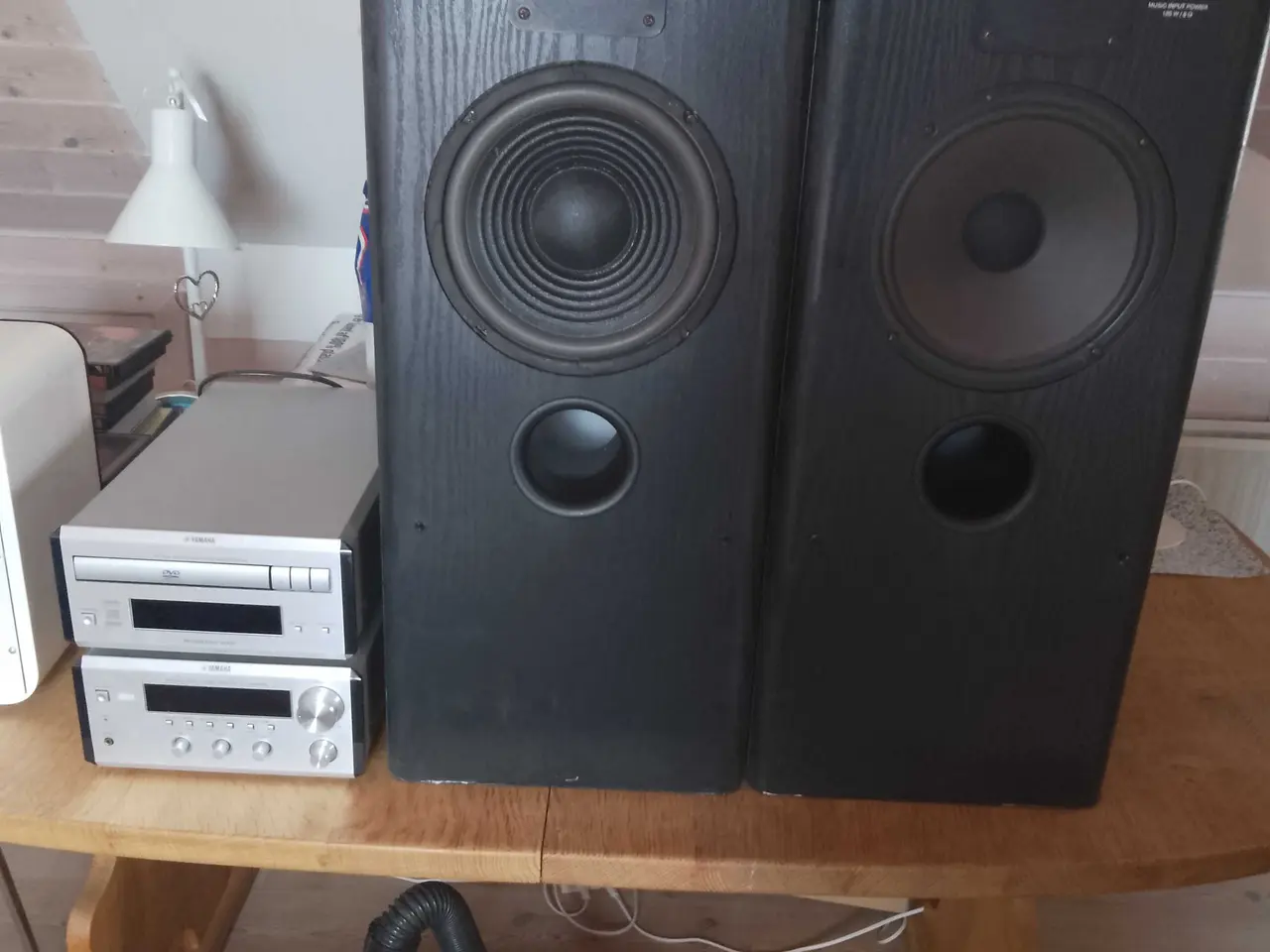 Billede 1 - Yamaha anlæg med cd afspiller og højttalere 