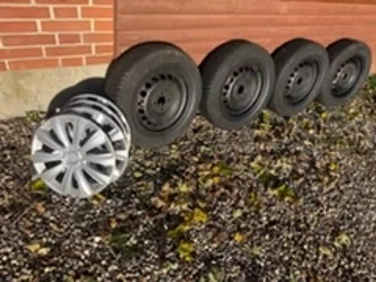 Billede 1 - 15" vinterhjul med gode dæk