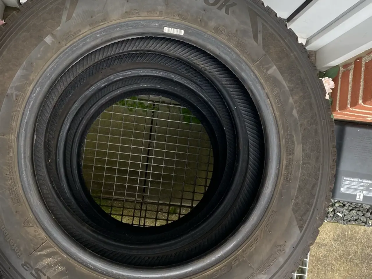 Billede 3 - Hankook 185/65/R15 vinterdæk Boltmønster 8 mm Kun