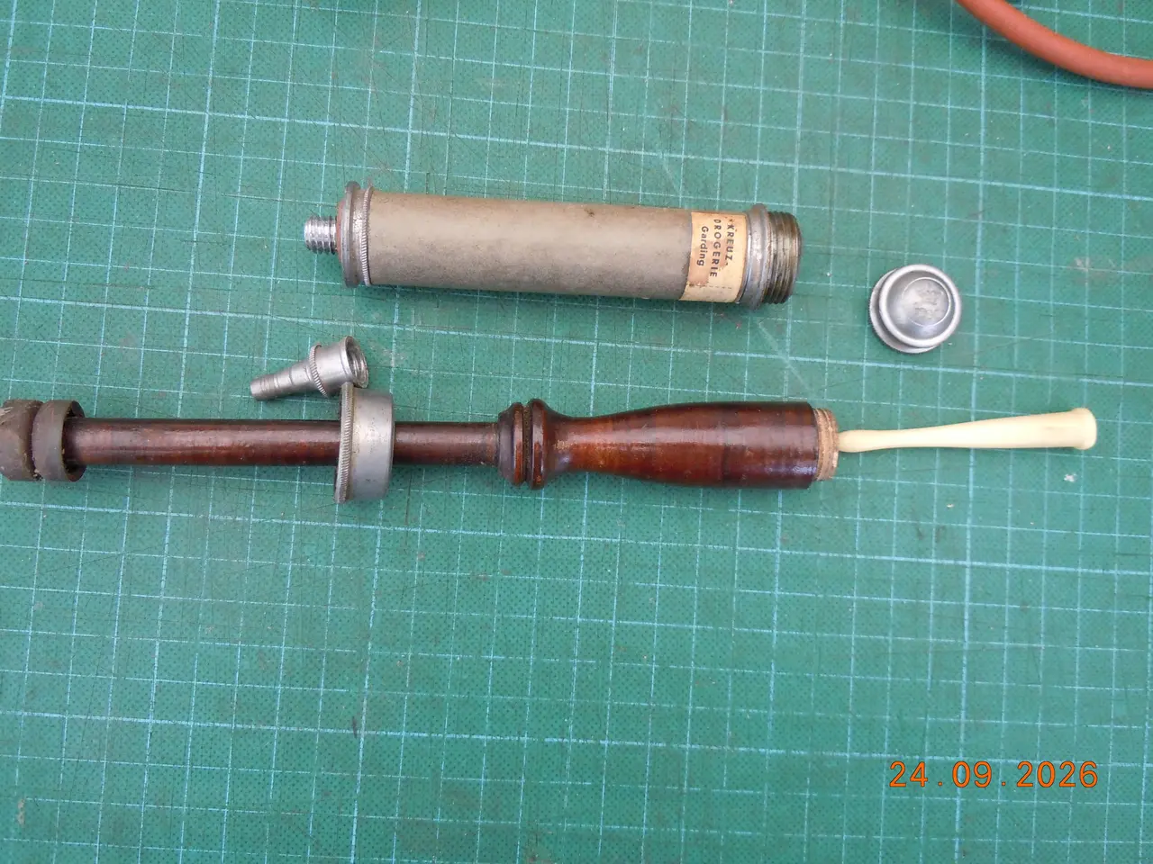 Billede 11 - Apotekerskuffe fyldt med rariteter, Ca. 100 år.