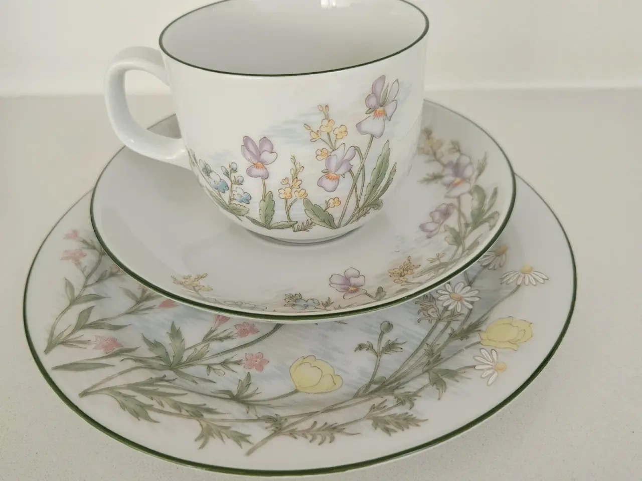 Billede 1 - Kaffestel med blomster motiv.