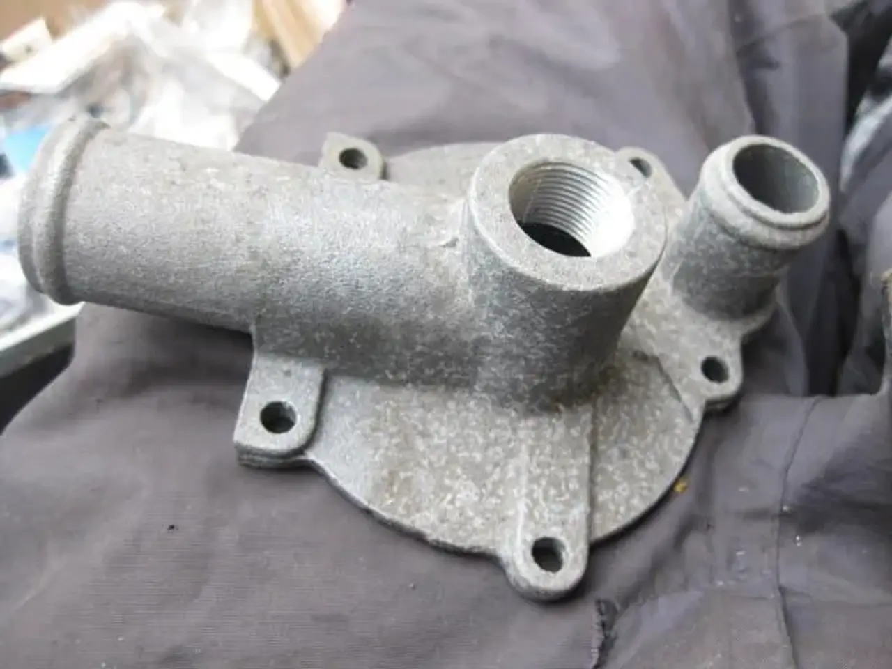Billede 1 - Ford Capri og Taunus Bagplade vandpumpe
