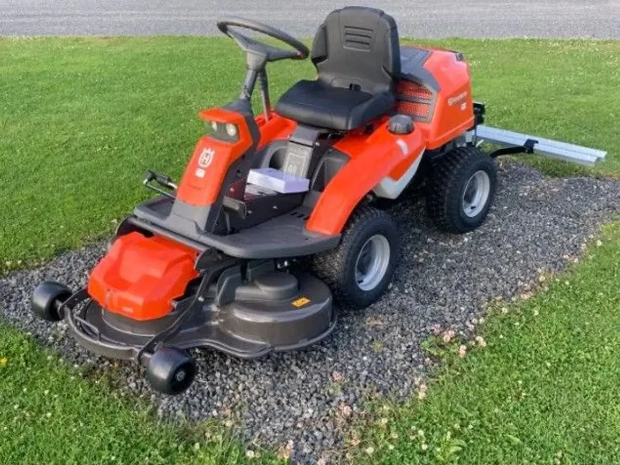 Billede 1 - Husqvarna R 216 T AWD med GM Elektro el rive 