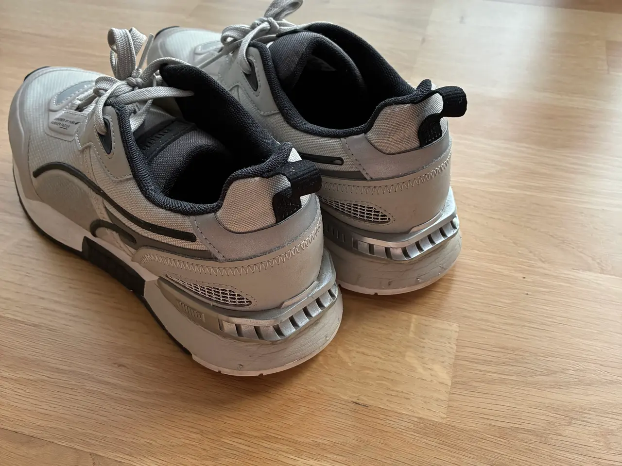 Billede 2 - Puma sneaks - næsten ikke brugt