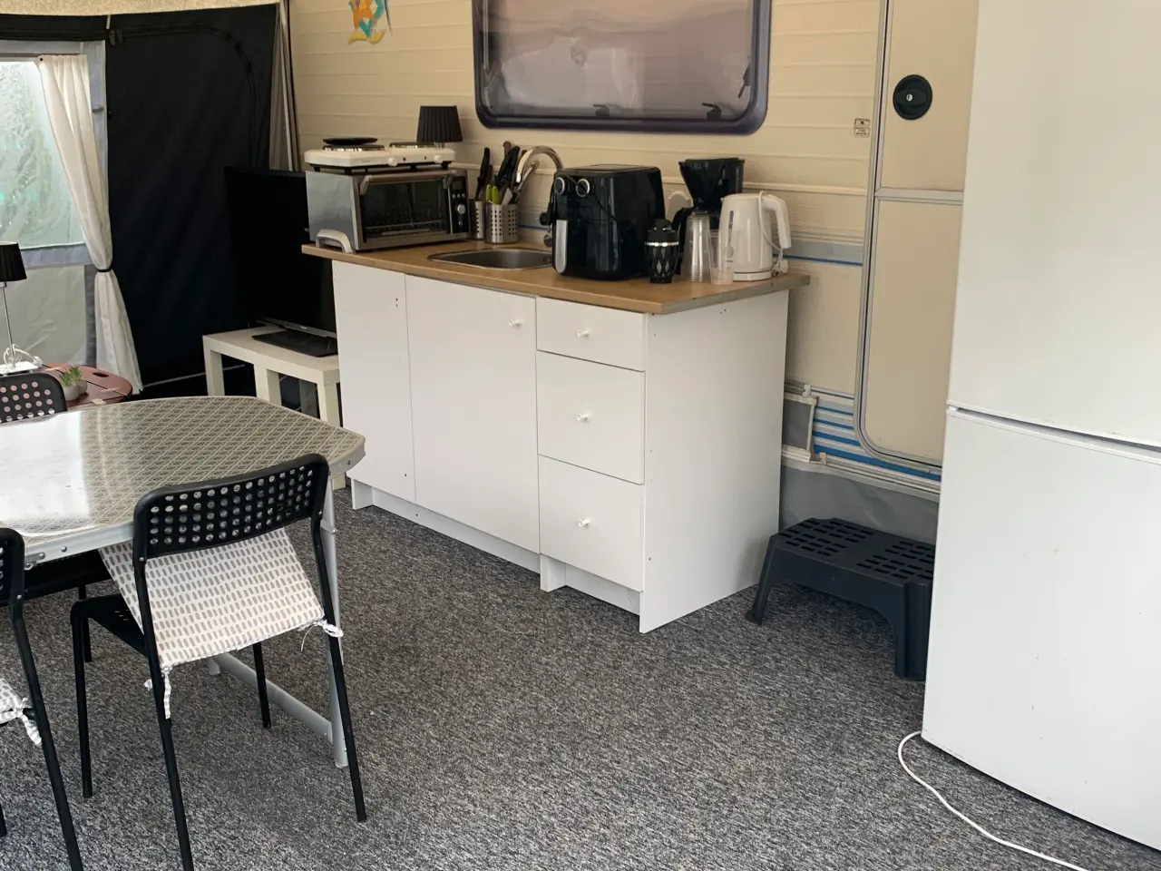 Billede 2 - Fin campingvogn på Løkken Klit udlejes