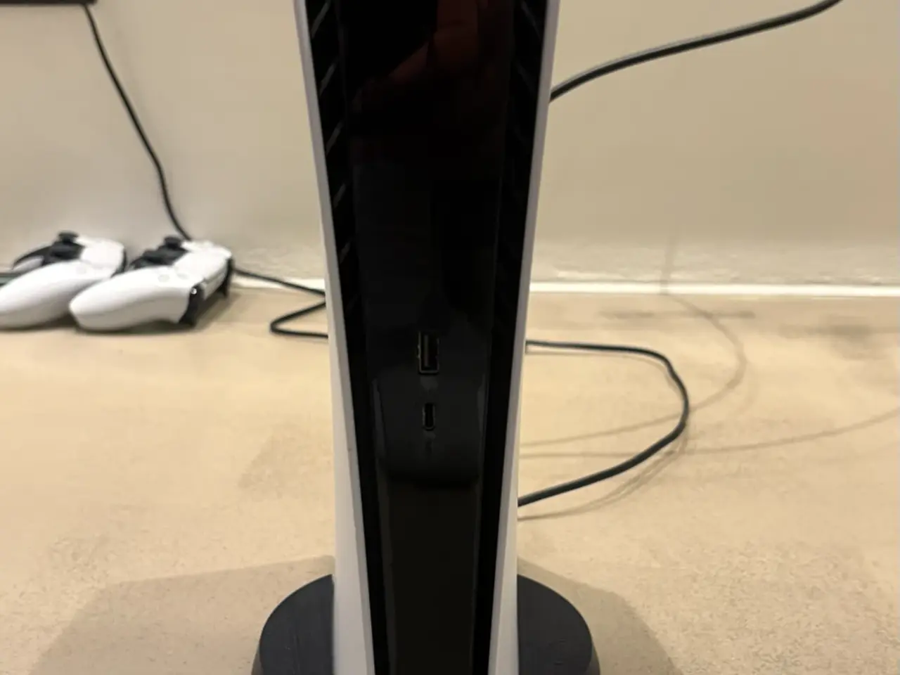 Billede 3 - PS5 med 2 controller.