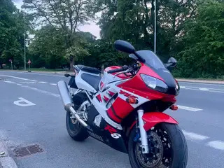 Yamaha R6