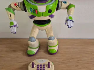 Buzz Light Year med Fjernbetjening samt Robot som