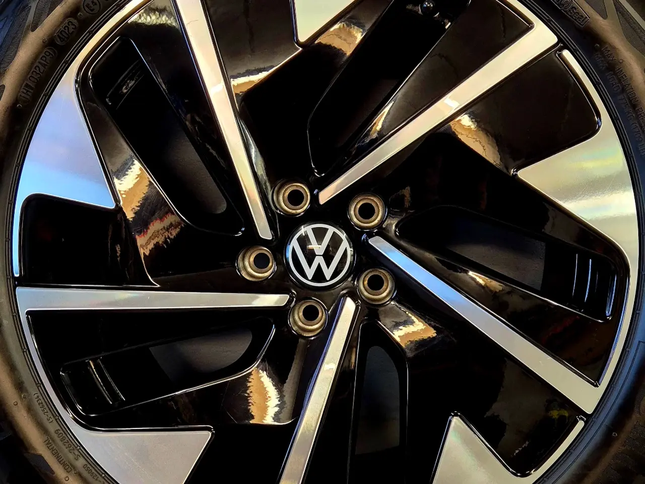 Billede 1 - ID.7 VW ORIGINAL ALUFÆLGE MED SOMMERDÆK