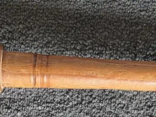 MEXICANSK TRÆPISKER "MOLINILLO" 33 CM I FLOT STAND