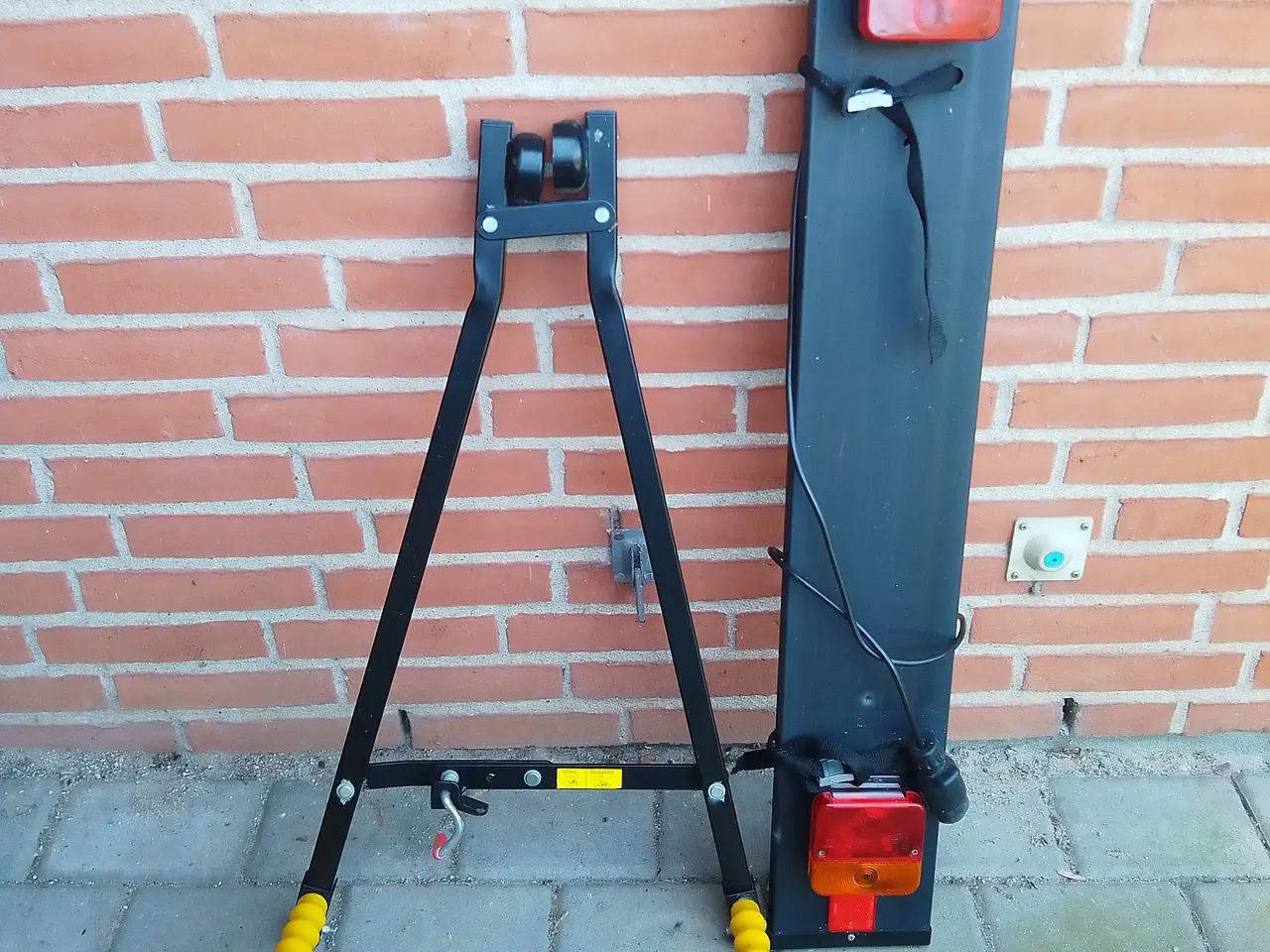 Billede 1 - Cykelholder saksemodel deluxe til 2 cykler.