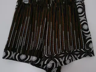 Shorts + en nederdel