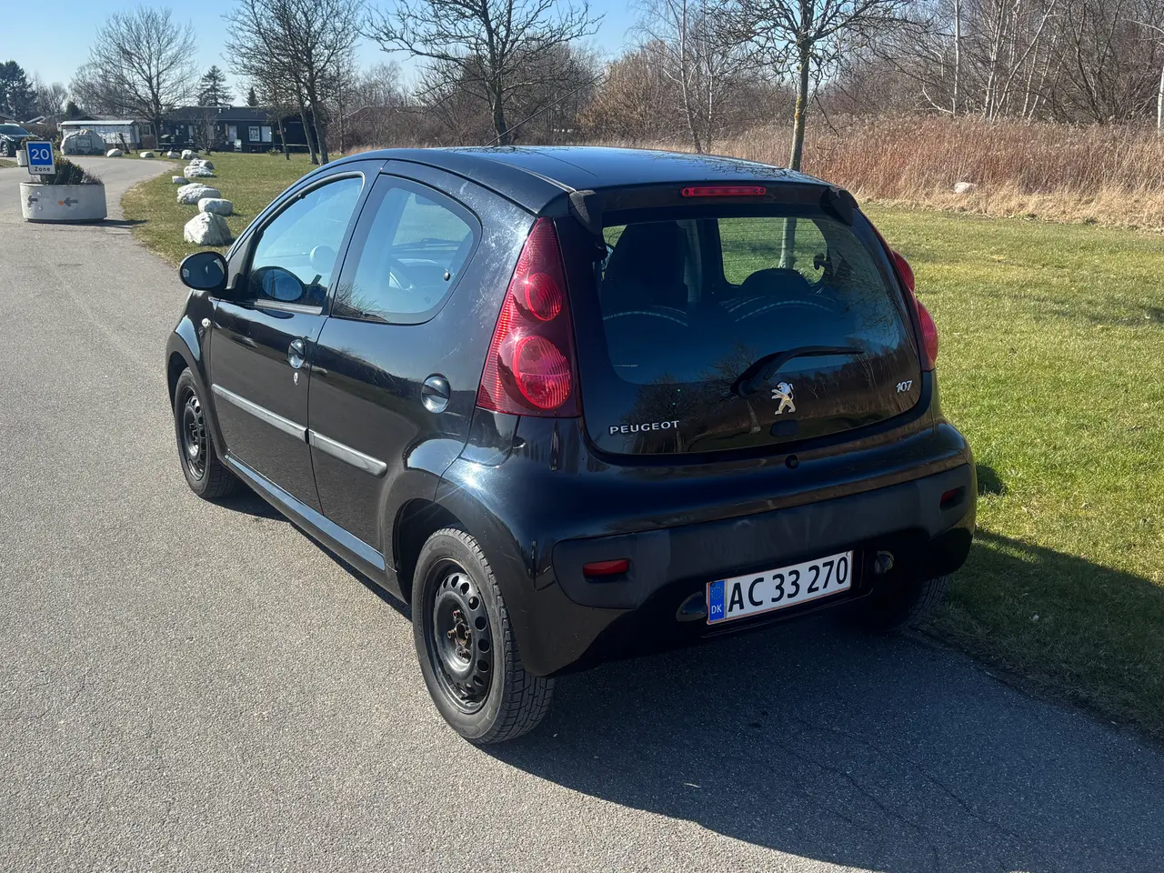 Billede 4 - Sort Peugeot 107 fra 2012