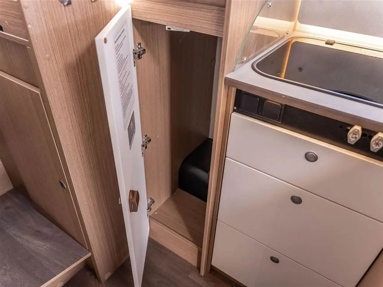 Billede 23 - 2021 - Carado I 338 Aut. Topudstyret Helintegreret Carado med automatgear