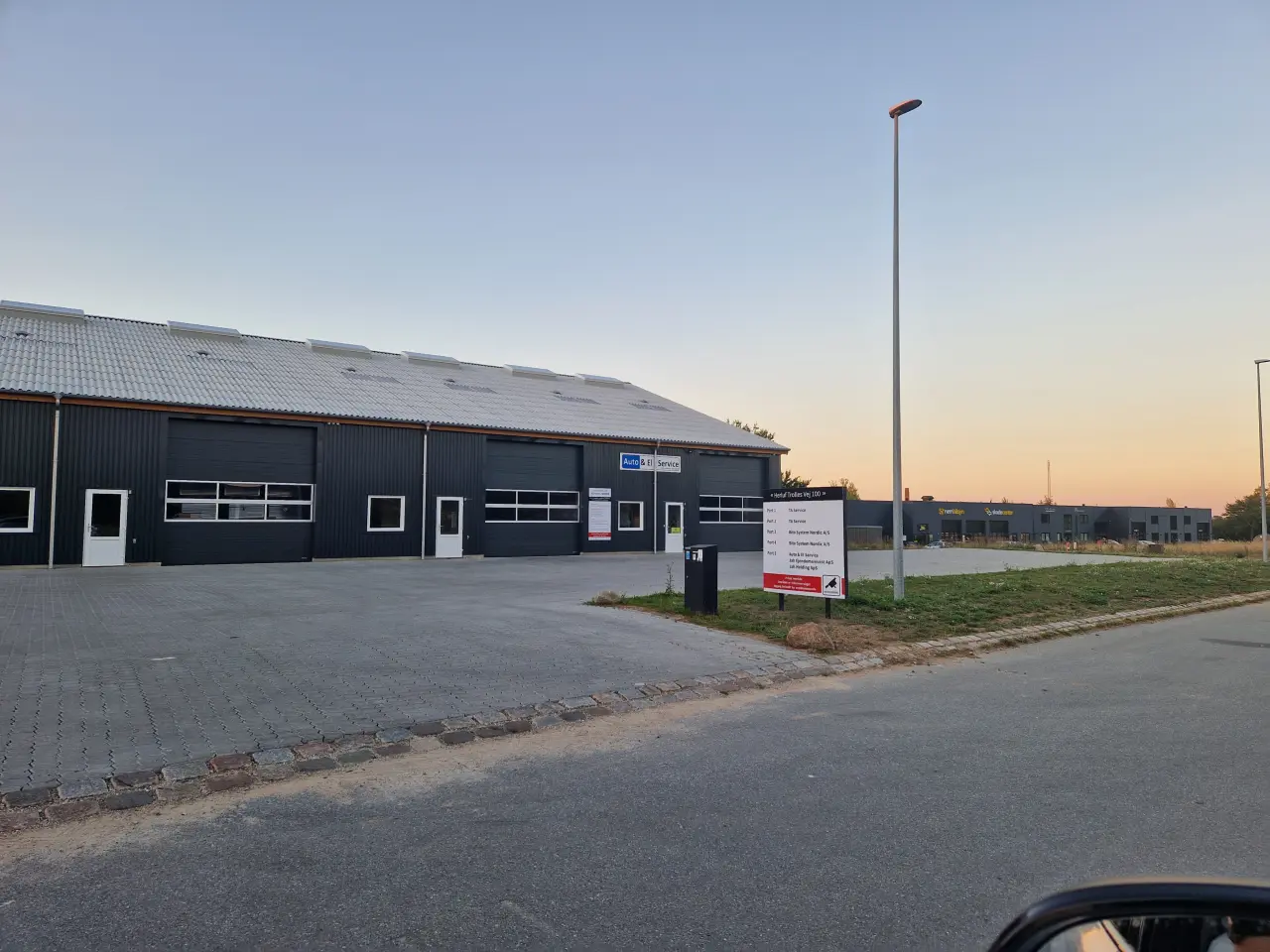 Billede 2 - Erhvervslejemål 253 m² på Herluf Trolles Vej 100,