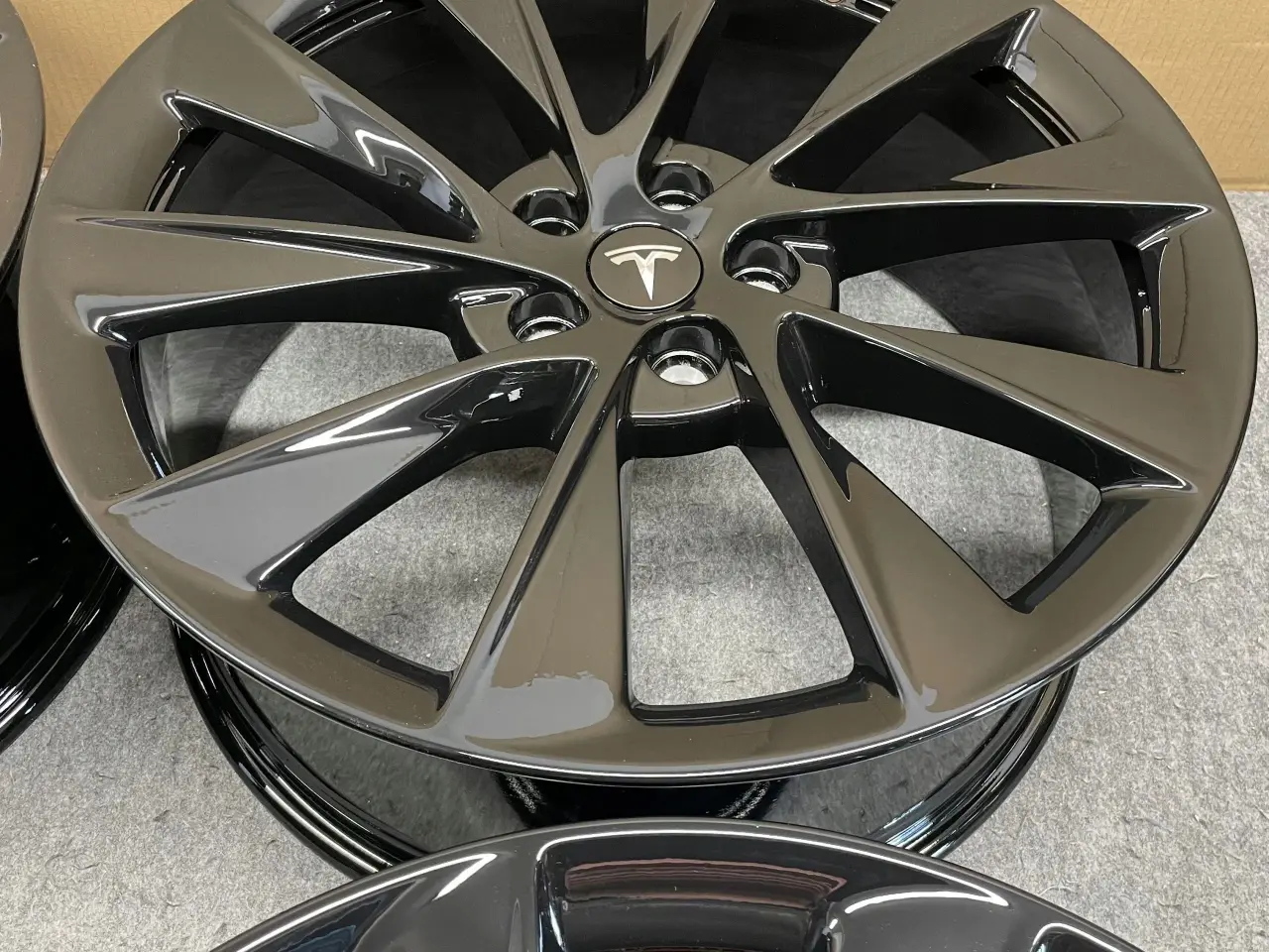 Billede 2 - FÆLGE Tesla S 8,5J i 9J x 21" 5x120