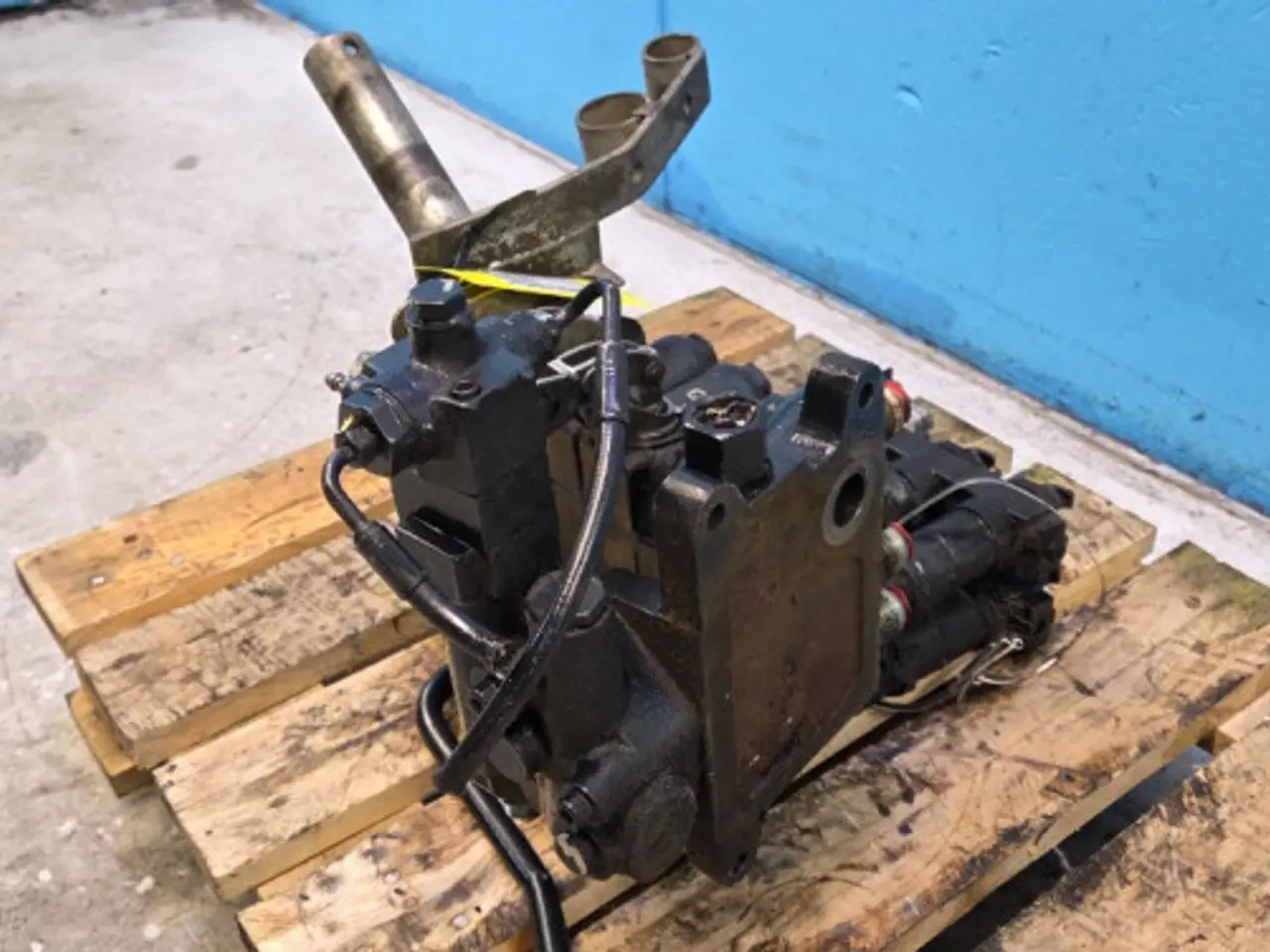 Billede 12 - New Holland T6030 Hydraulikventil 87325126