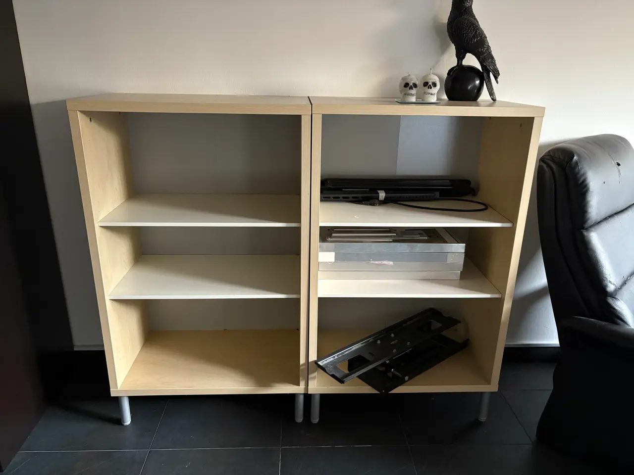 Billede 1 - 2 stk fine reoler 