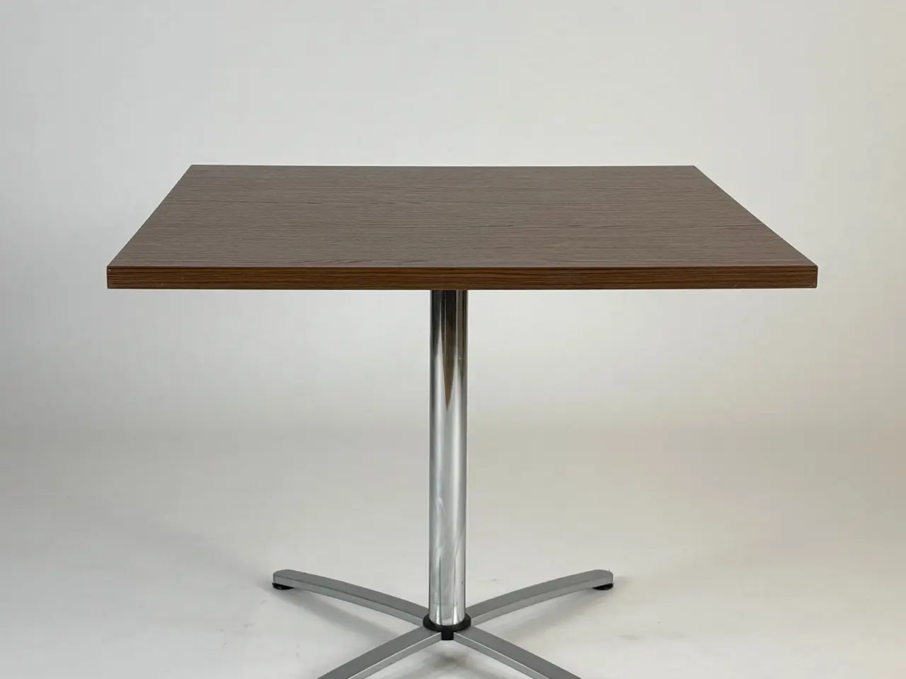 Billede 3 - Brunner Bord – Brun med Krom Stel 90x90x75 cm