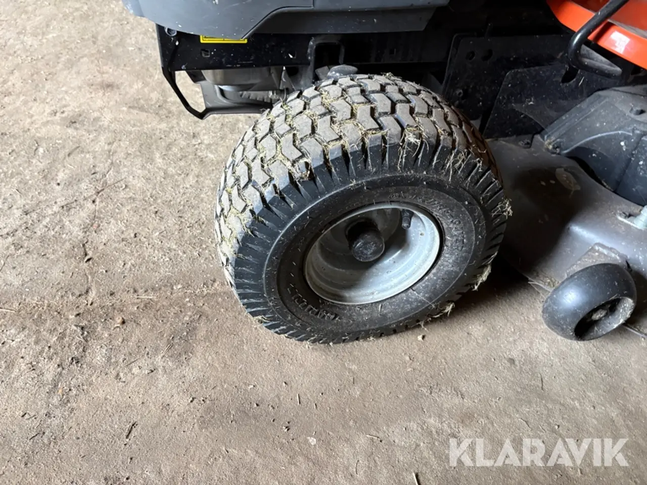 Billede 10 - Græsslåmaskine Husqvarna TS 142L