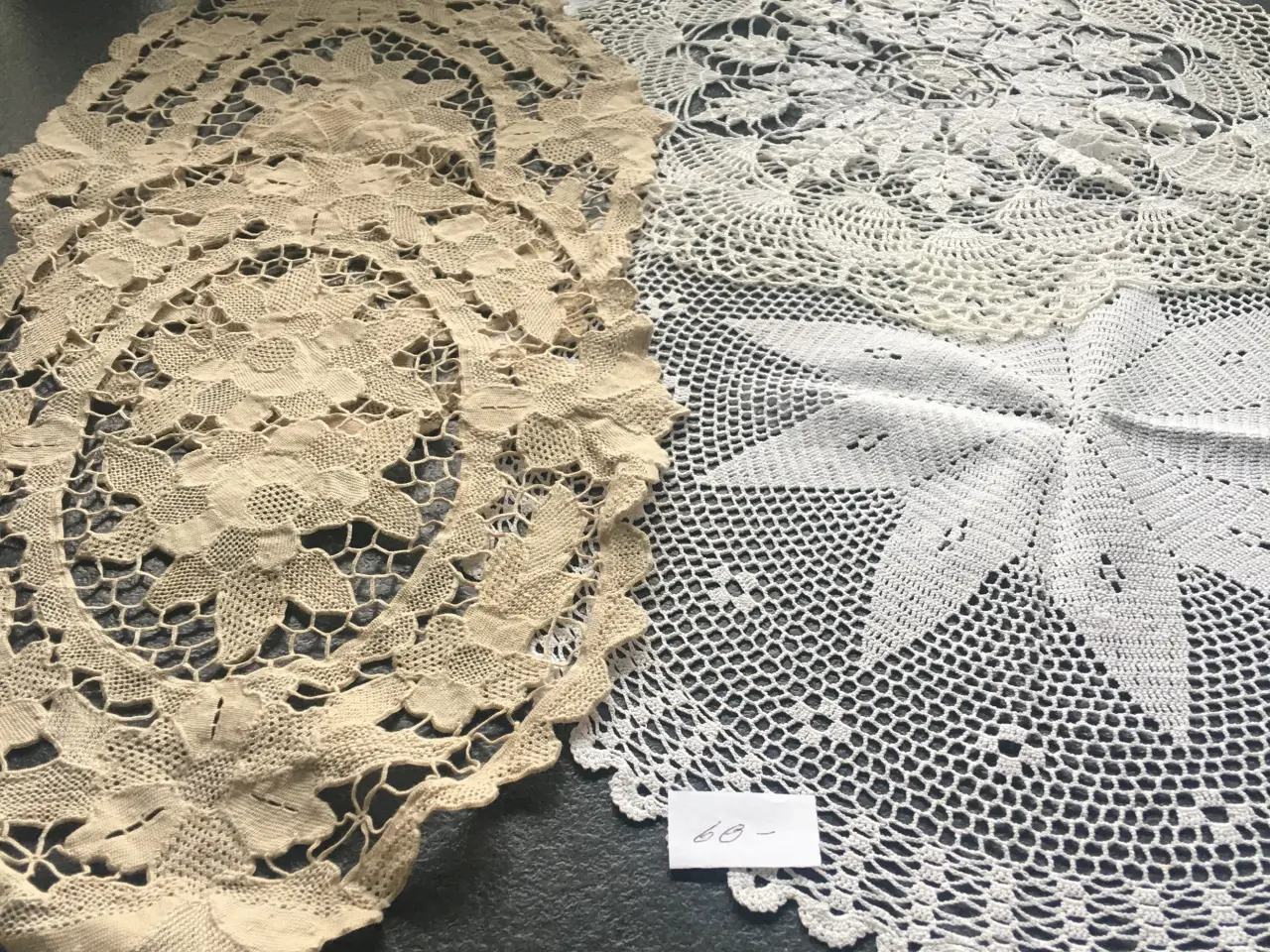 Billede 13 - Forsk. Servietter m broderi