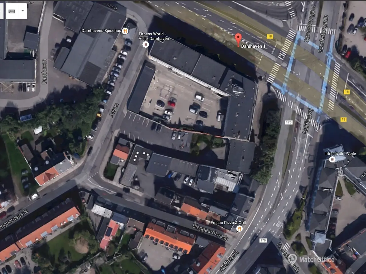 Billede 2 - P-pladser på Sønderbrogade 38 udlejes
