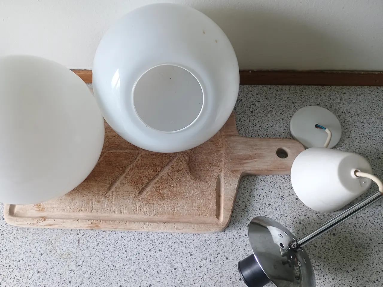 Billede 1 - Café pendler i hvid, god stand 