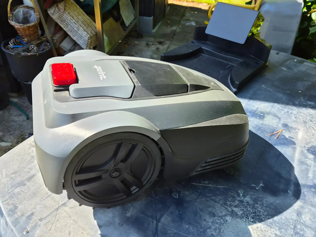 Billede 3 - Point Robotplæneklipper 1400m2 APP styret