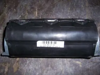 Mercedes W210 airbag sælges.
