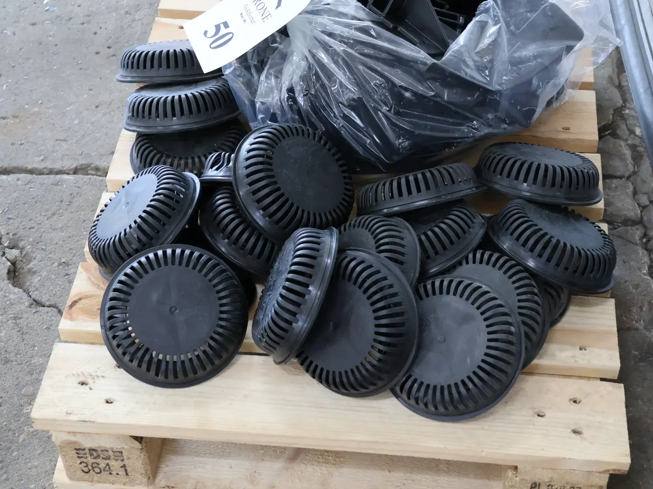 Billede 4 - 80 stk murbeslag + 20 stk ventilationsstudser