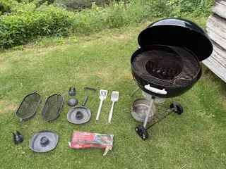 Weber kuglegrill med tilbehør god stand