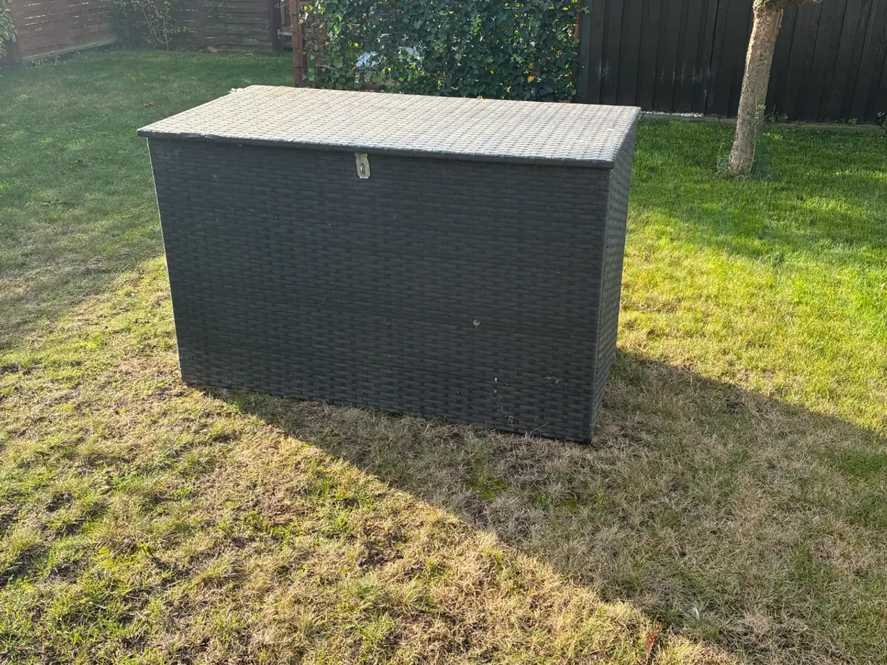 Billede 2 - Hyndeboks mål B. 144cm dybde 70cm højde 88cm
