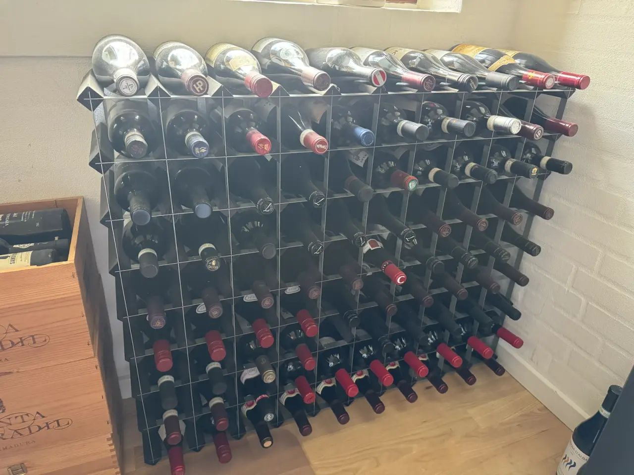 Billede 1 - Vinreol professionel til 90 flasker.