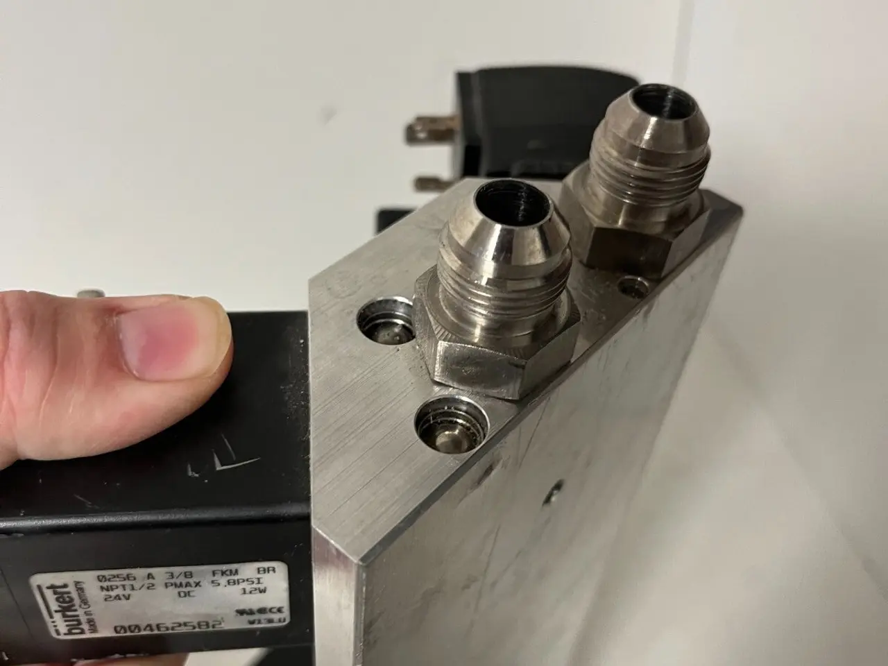 Billede 13 - Bürkert Fuel Inlet Manifold Block 5x Solenoid