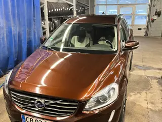 Volvo XC60 2,4 D5 215 Momentum AWD
