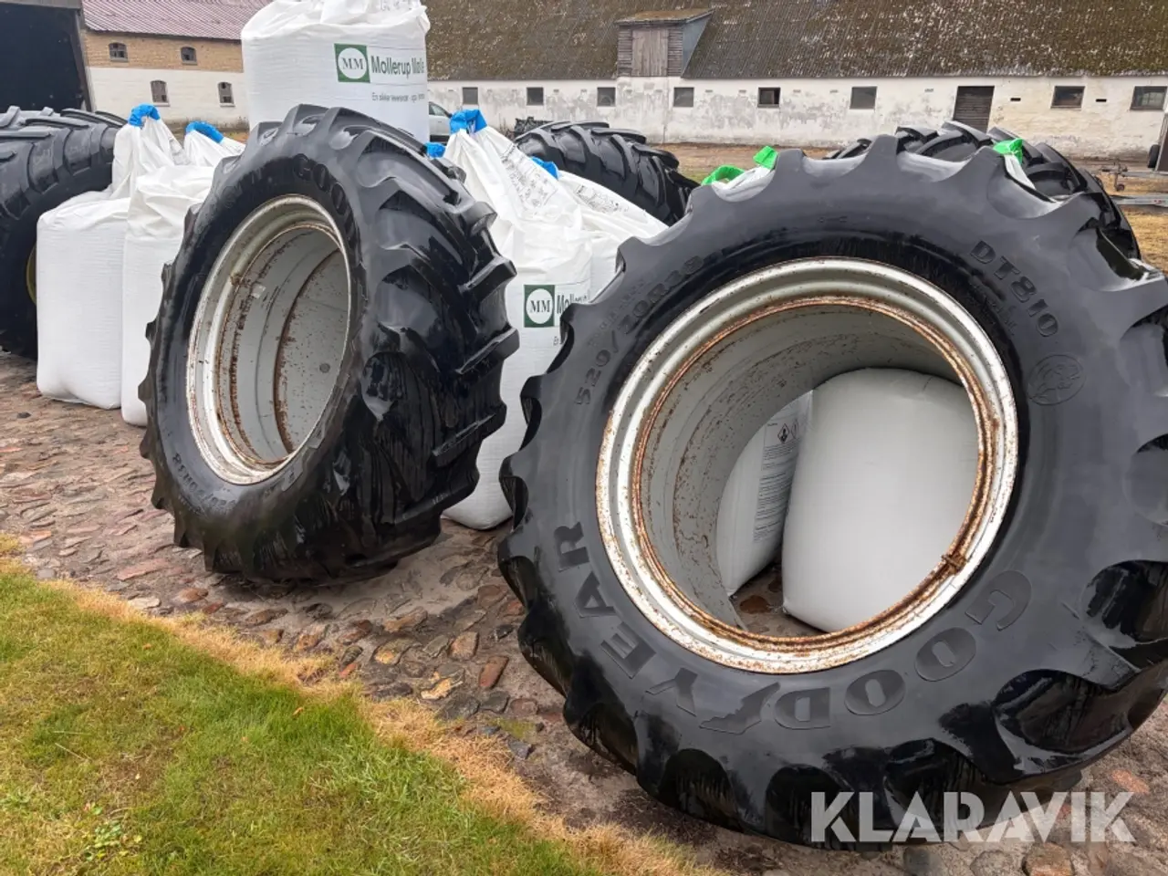 Billede 1 - Landbrugsdæk Goodyear 2 Styk