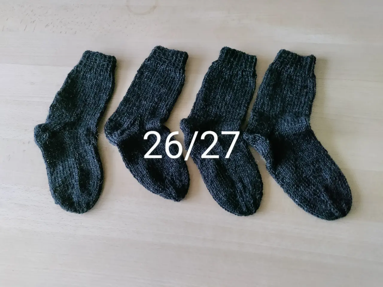 Billede 1 - Uldstrømper str 26/27