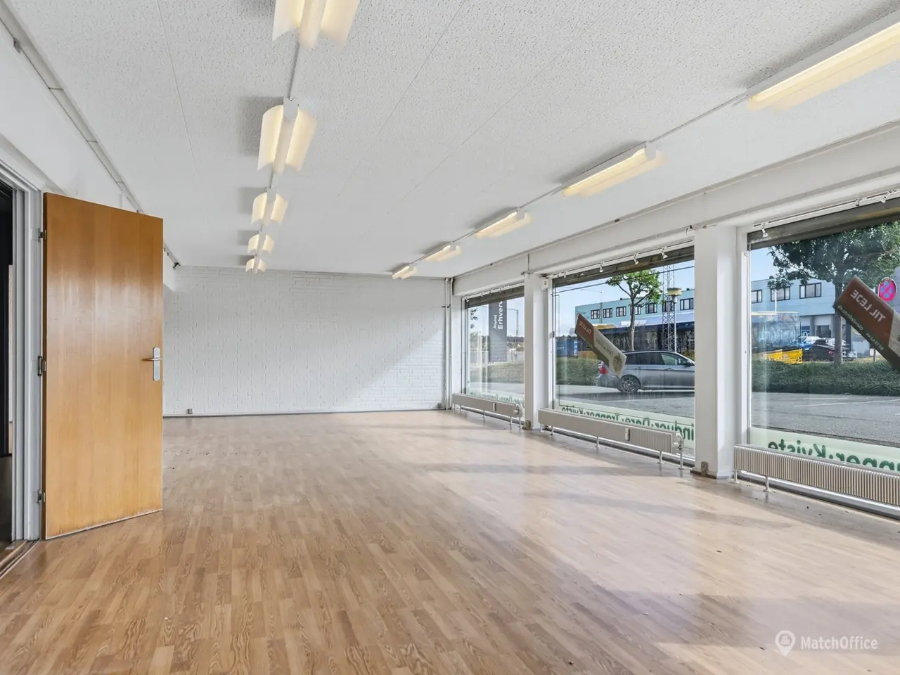 Billede 4 - Showroom/butik med facade til Viby Ringvej
