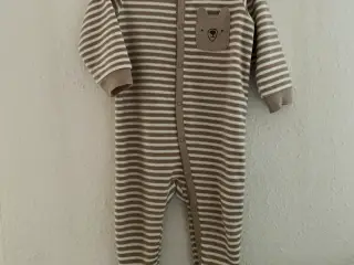 H&m natdragt med fødder 86