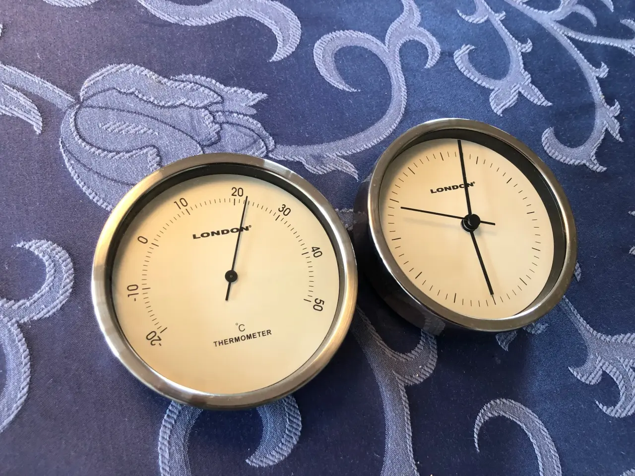 Billede 1 - Ur og termometer