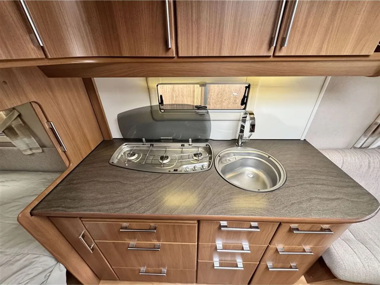 Billede 12 - 2012 - Kabe Classic 520 XL KS   Franskseng-Alde-Gulvv.-Telt