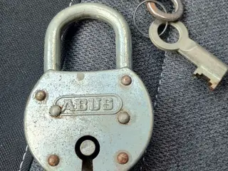 Vintage hængelås. ABUS.