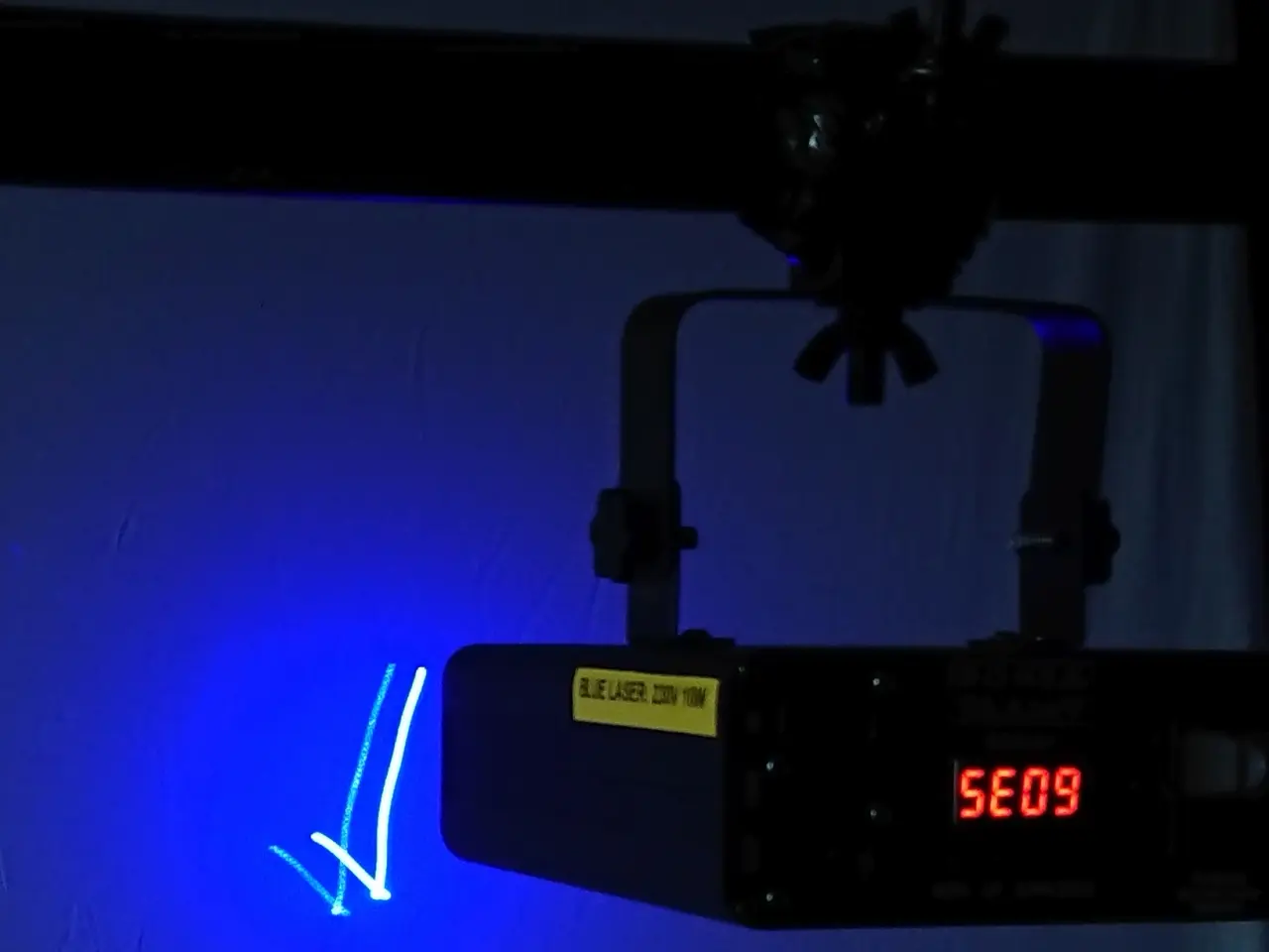 Billede 13 - Udlejes - LASER LIGHT BLUE Beam Line 10 Watt.