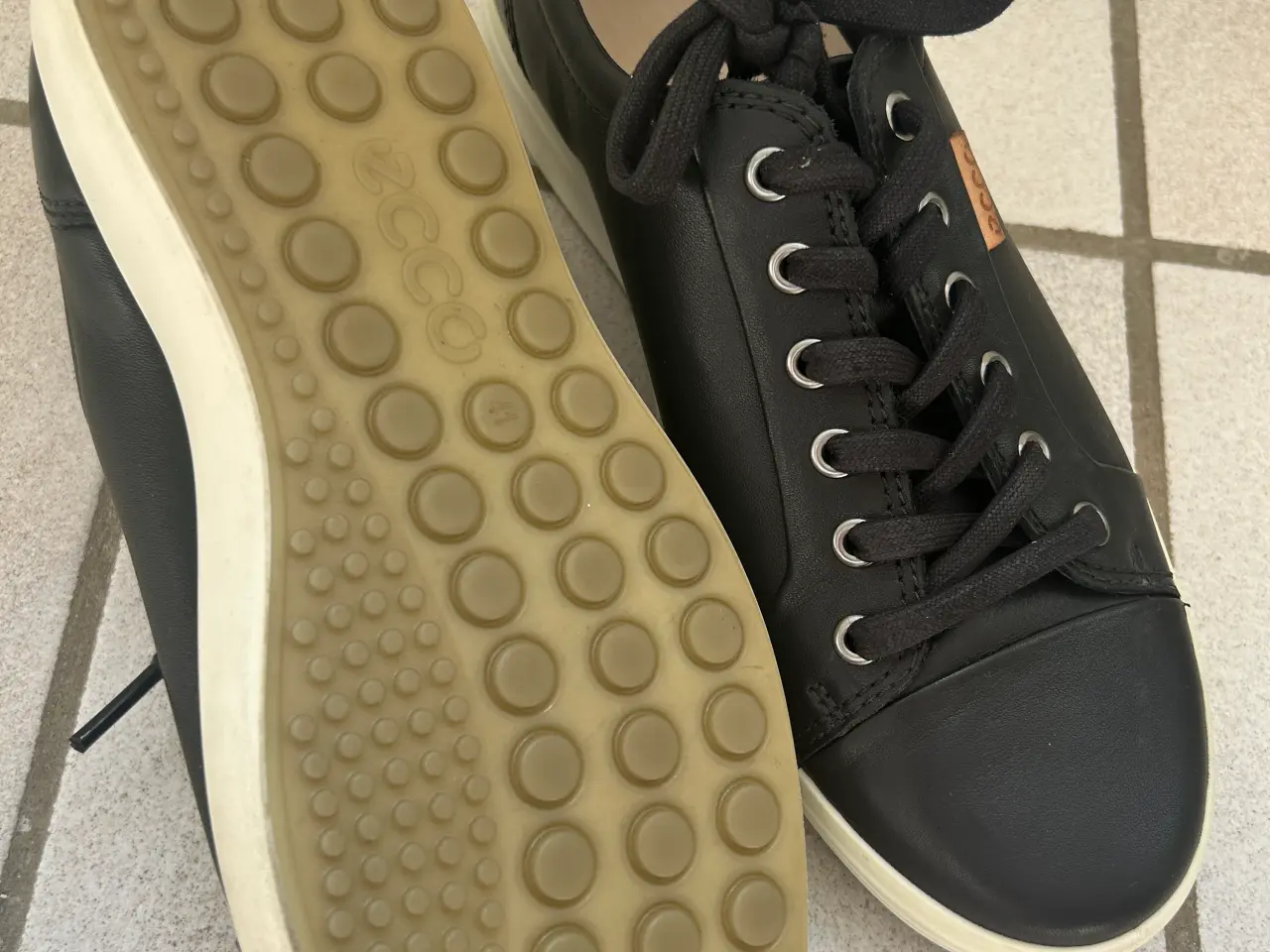 Billede 4 - Ny/ubrugt Ecco sneakers i sort læder
