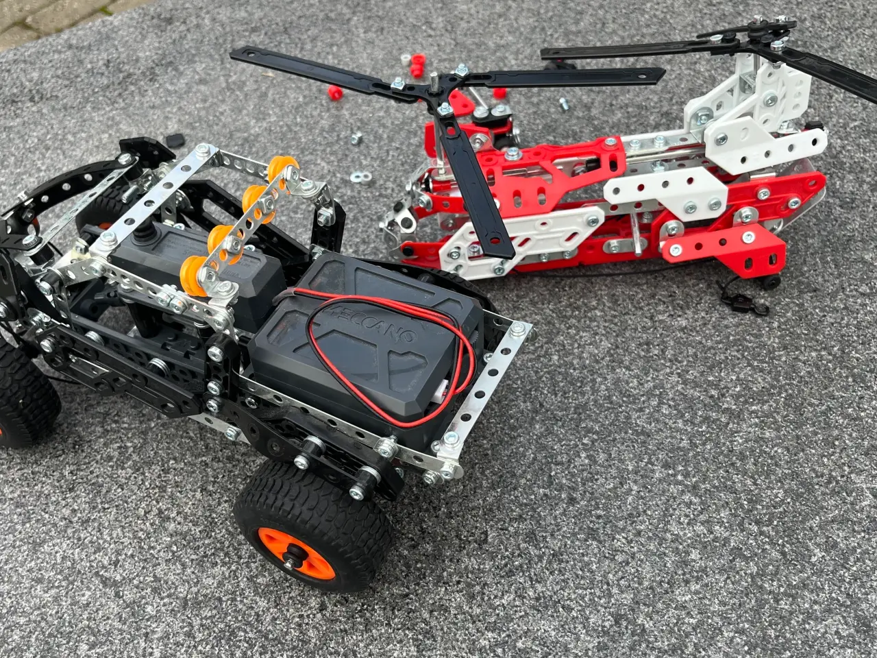 Billede 1 - Meccano offroader med motor og helikopter