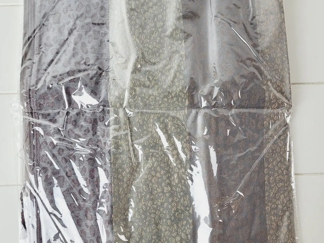 Billede 3 - ⭐️- Elegant og Blødt Pashmina Tørklæde - UBRUGT