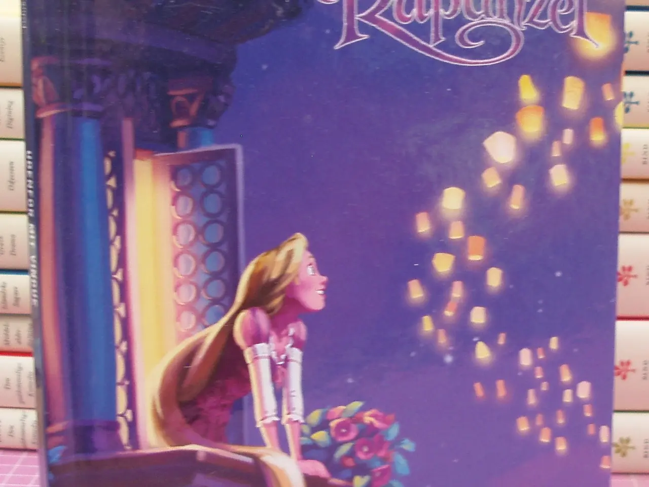 Billede 1 - Let at læse; Disneys Rapunzel, udenfor mit vindue