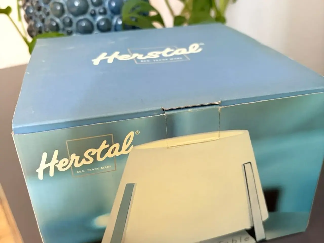 Billede 1 - Helt Ubrugt bordlampe fra Herstal - XONI