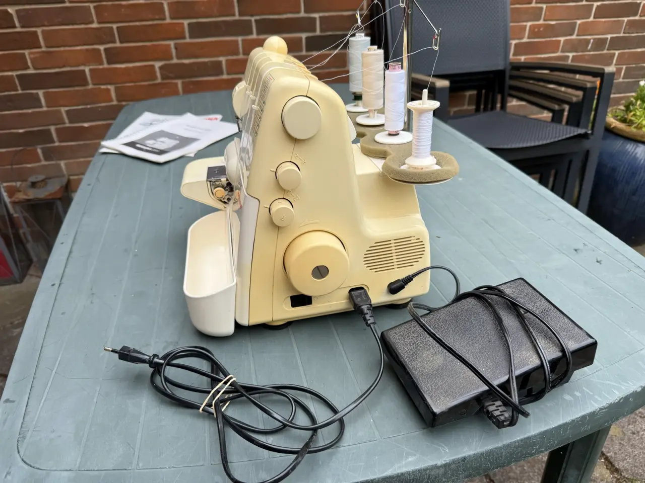 Billede 2 - Bernina 2000DE overlock-maskine sælges