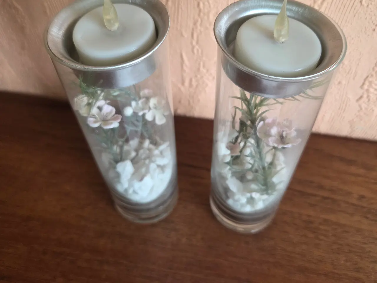 Billede 3 - 2 stk. Fyrfadsstager i glas med dekoration, 15cm